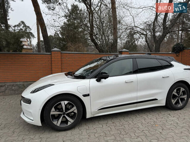 Белый Zeekr 001, объемом двигателя 0 л и пробегом 18 тыс. км за 38500 $, фото 4 на Automoto.ua