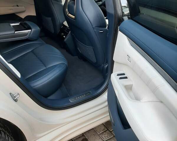 Zeekr 001 2024 в Днепре (Днепропетровске) на Automoto.ua Белый Zeekr 001, объемом двигателя 0 л и пробегом 10 тыс. км за 45999 $, фото 24 на Automoto.ua