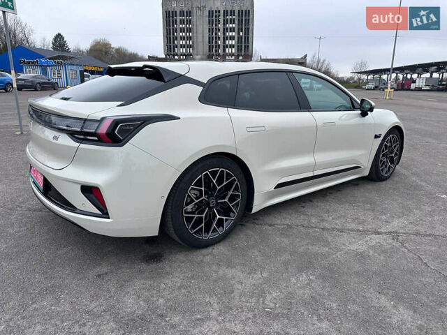 Білий Zeekr 001, об'ємом двигуна 0 л та пробігом 13 тис. км за 45800 $, фото 7 на Automoto.ua