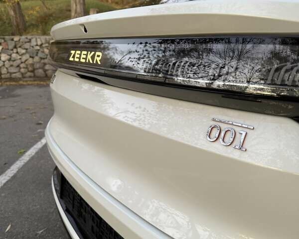 Білий Zeekr 001, об'ємом двигуна 0 л та пробігом 1 тис. км за 49999 $, фото 29 на Automoto.ua