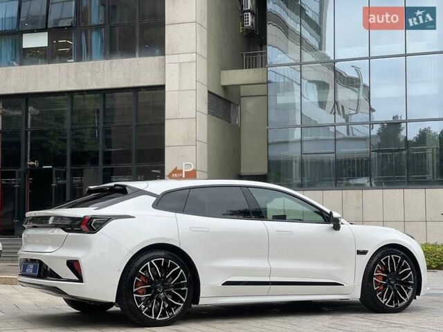 Белый Zeekr 001, объемом двигателя 0 л и пробегом 3 тыс. км за 46900 $, фото 2 на Automoto.ua