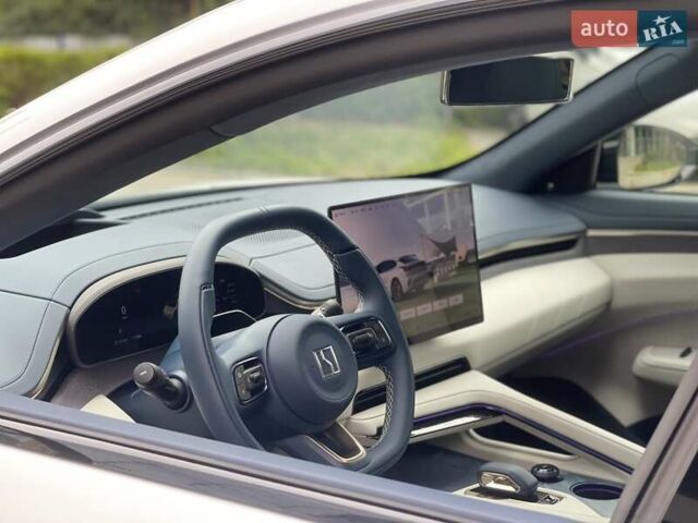 Белый Zeekr 001, объемом двигателя 0 л и пробегом 3 тыс. км за 46900 $, фото 4 на Automoto.ua