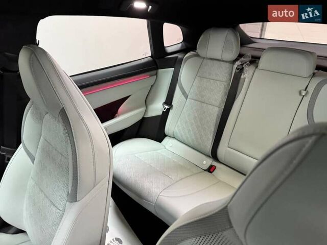 Белый Zeekr 001, объемом двигателя 0 л и пробегом 1 тыс. км за 45499 $, фото 16 на Automoto.ua
