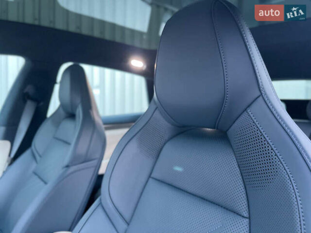 Білий Zeekr 001, об'ємом двигуна 0 л та пробігом 11 тис. км за 40900 $, фото 8 на Automoto.ua