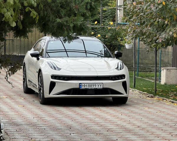 Белый Zeekr 001, объемом двигателя 0 л и пробегом 5 тыс. км за 50500 $, фото 9 на Automoto.ua