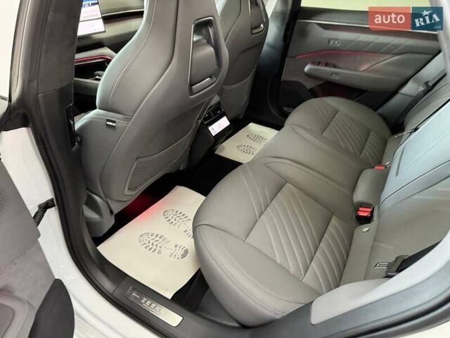 Белый Zeekr 001, объемом двигателя 0 л и пробегом 1 тыс. км за 52699 $, фото 18 на Automoto.ua