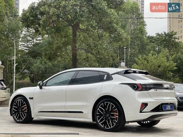 Белый Zeekr 001, объемом двигателя 0 л и пробегом 3 тыс. км за 46900 $, фото 3 на Automoto.ua