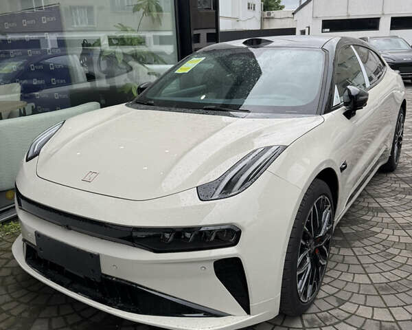 Белый Zeekr 001, объемом двигателя 0 л и пробегом 5 тыс. км за 50500 $, фото 1 на Automoto.ua