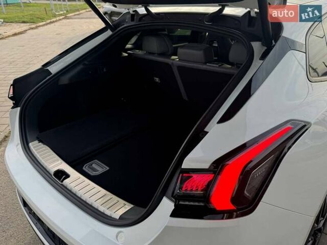 Белый Zeekr 001, объемом двигателя 0 л и пробегом 1 тыс. км за 48700 $, фото 26 на Automoto.ua