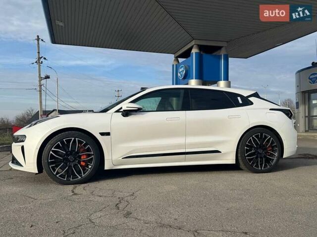 Белый Zeekr 001, объемом двигателя 0 л и пробегом 1 тыс. км за 48700 $, фото 1 на Automoto.ua