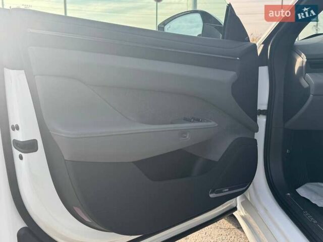 Белый Zeekr 001, объемом двигателя 0 л и пробегом 1 тыс. км за 48700 $, фото 8 на Automoto.ua