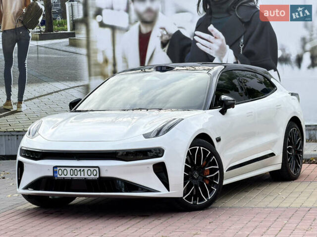Белый Zeekr 001, объемом двигателя 0 л и пробегом 7 тыс. км за 55700 $, фото 3 на Automoto.ua