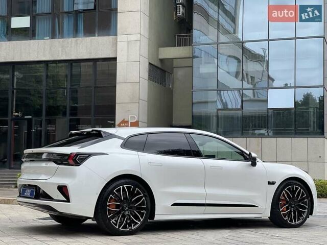 Белый Zeekr 001, объемом двигателя 0 л и пробегом 3 тыс. км за 46900 $, фото 2 на Automoto.ua
