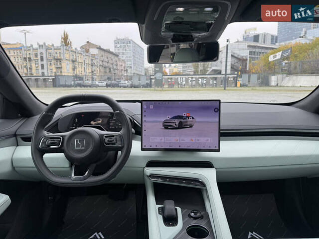 Білий Zeekr 001, об'ємом двигуна 0 л та пробігом 1 тис. км за 58999 $, фото 25 на Automoto.ua