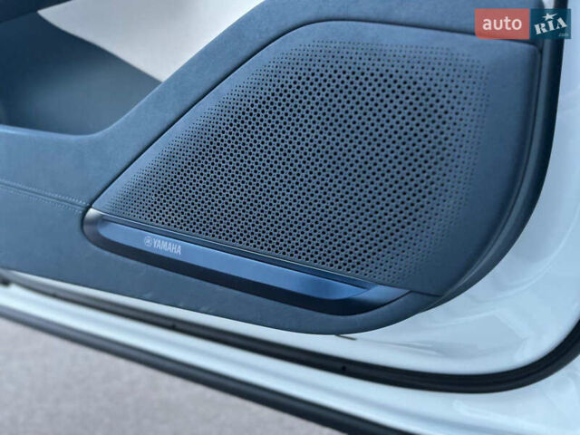 Білий Zeekr 001, об'ємом двигуна 0 л та пробігом 11 тис. км за 40900 $, фото 11 на Automoto.ua