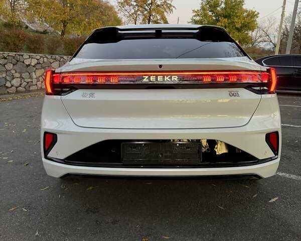 Білий Zeekr 001, об'ємом двигуна 0 л та пробігом 1 тис. км за 49999 $, фото 17 на Automoto.ua