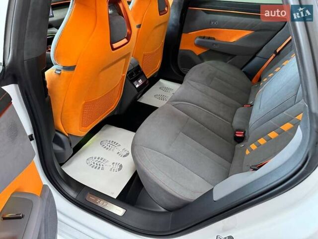 Белый Zeekr 001, объемом двигателя 0 л и пробегом 1 тыс. км за 56599 $, фото 13 на Automoto.ua