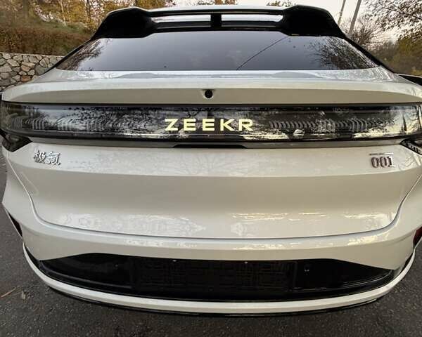 Білий Zeekr 001, об'ємом двигуна 0 л та пробігом 1 тис. км за 49999 $, фото 12 на Automoto.ua