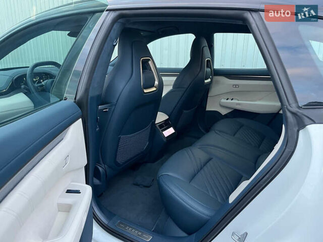 Білий Zeekr 001, об'ємом двигуна 0 л та пробігом 11 тис. км за 40900 $, фото 2 на Automoto.ua