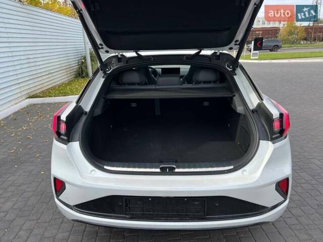 Белый Zeekr 001, объемом двигателя 0 л и пробегом 1 тыс. км за 50000 $, фото 6 на Automoto.ua