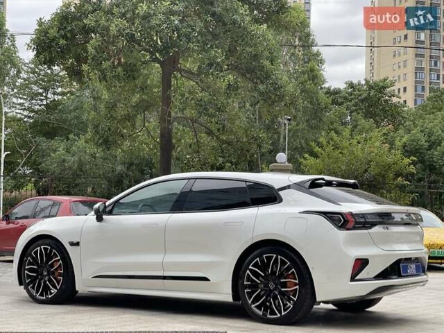 Белый Zeekr 001, объемом двигателя 0 л и пробегом 3 тыс. км за 46900 $, фото 3 на Automoto.ua