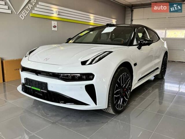 Белый Zeekr 001, объемом двигателя 0 л и пробегом 1 тыс. км за 55599 $, фото 1 на Automoto.ua