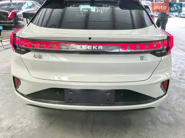 Білий Zeekr 001, об'ємом двигуна 0 л та пробігом 1 тис. км за 54300 $, фото 9 на Automoto.ua