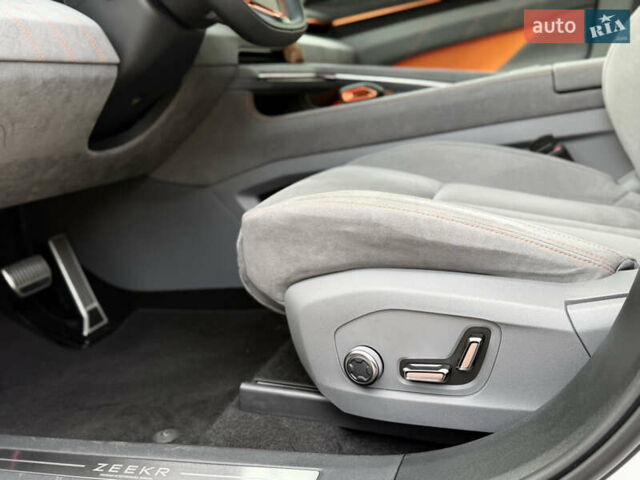 Белый Zeekr 001, объемом двигателя 0 л и пробегом 7 тыс. км за 55700 $, фото 65 на Automoto.ua