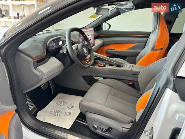 Белый Zeekr 001, объемом двигателя 0 л и пробегом 1 тыс. км за 56599 $, фото 7 на Automoto.ua