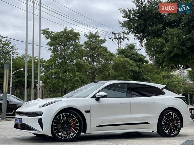 Белый Zeekr 001, объемом двигателя 0 л и пробегом 3 тыс. км за 46900 $, фото 1 на Automoto.ua