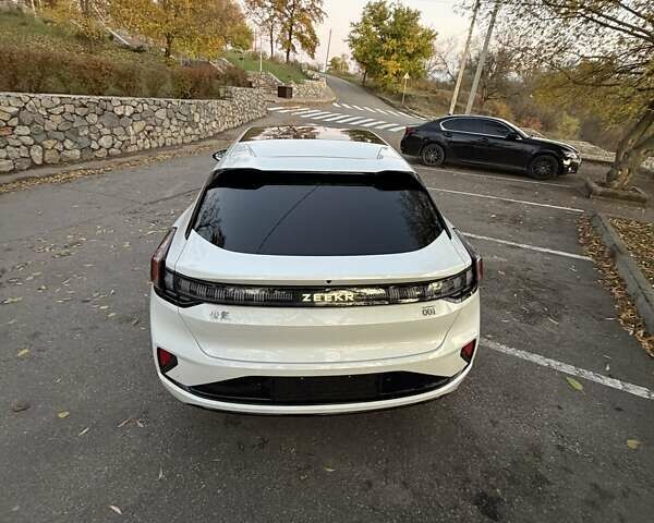 Білий Zeekr 001, об'ємом двигуна 0 л та пробігом 1 тис. км за 49999 $, фото 11 на Automoto.ua