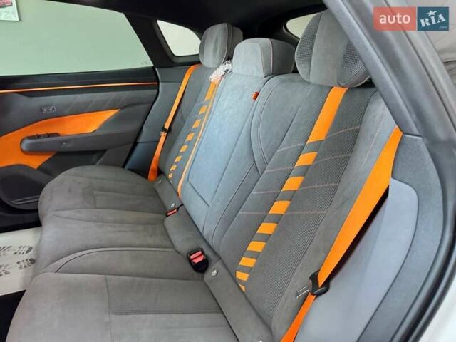 Белый Zeekr 001, объемом двигателя 0 л и пробегом 1 тыс. км за 56599 $, фото 15 на Automoto.ua