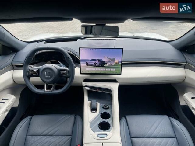 Белый Zeekr 001, объемом двигателя 0 л и пробегом 2 тыс. км за 46900 $, фото 4 на Automoto.ua