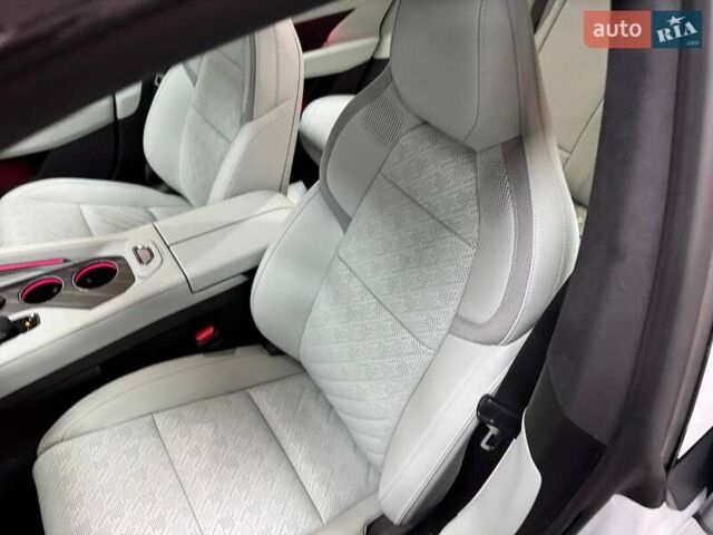 Белый Zeekr 001, объемом двигателя 0 л и пробегом 1 тыс. км за 45499 $, фото 13 на Automoto.ua