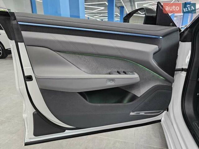 Білий Zeekr 001, об'ємом двигуна 0 л та пробігом 1 тис. км за 42499 $, фото 18 на Automoto.ua