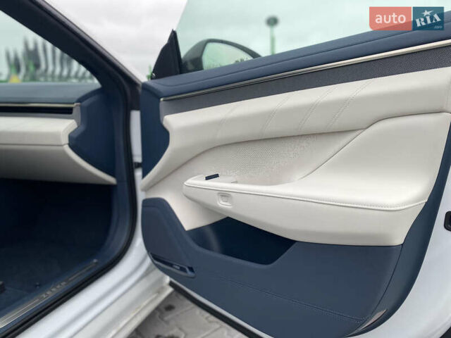 Белый Zeekr 001, объемом двигателя 0 л и пробегом 1 тыс. км за 49999 $, фото 27 на Automoto.ua