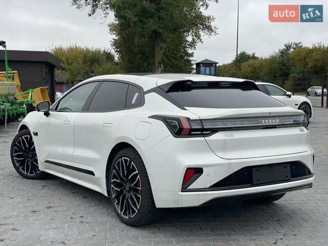 Белый Zeekr 001, объемом двигателя 0 л и пробегом 1 тыс. км за 49999 $, фото 4 на Automoto.ua