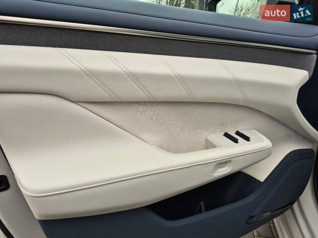 Бежевый Zeekr 001, объемом двигателя 0 л и пробегом 8 тыс. км за 44900 $, фото 15 на Automoto.ua