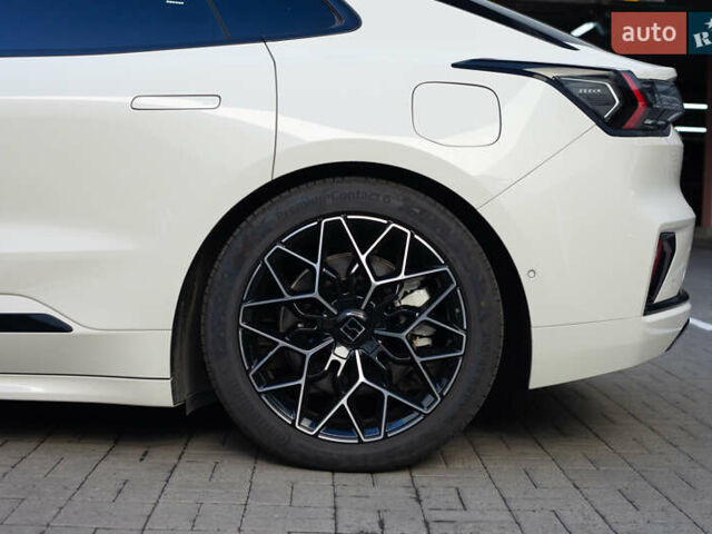 Бежевый Zeekr 001, объемом двигателя 0 л и пробегом 8 тыс. км за 42900 $, фото 11 на Automoto.ua