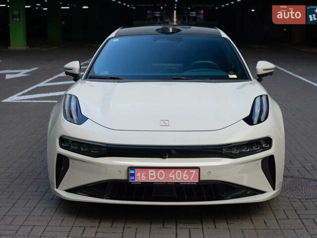 Бежевый Zeekr 001, объемом двигателя 0 л и пробегом 8 тыс. км за 42900 $, фото 1 на Automoto.ua