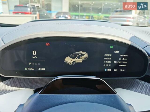 Бежевый Zeekr 001, объемом двигателя 0 л и пробегом 17 тыс. км за 43900 $, фото 6 на Automoto.ua