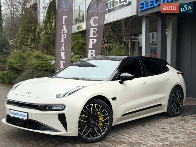 Бежевый Zeekr 001, объемом двигателя 0 л и пробегом 16 тыс. км за 42999 $, фото 2 на Automoto.ua