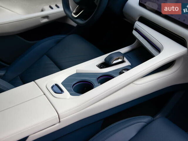 Бежевый Zeekr 001, объемом двигателя 0 л и пробегом 8 тыс. км за 42900 $, фото 22 на Automoto.ua