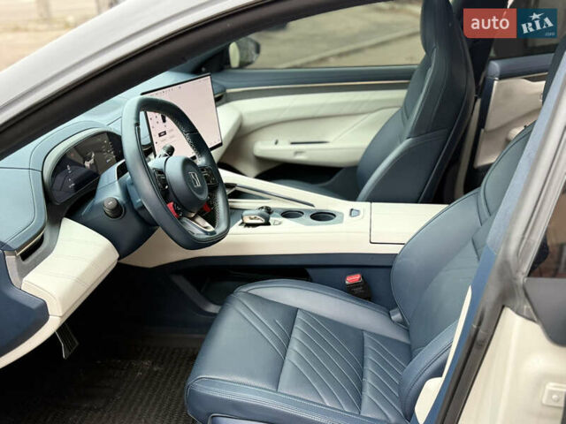 Бежевый Zeekr 001, объемом двигателя 0 л и пробегом 16 тыс. км за 42999 $, фото 19 на Automoto.ua