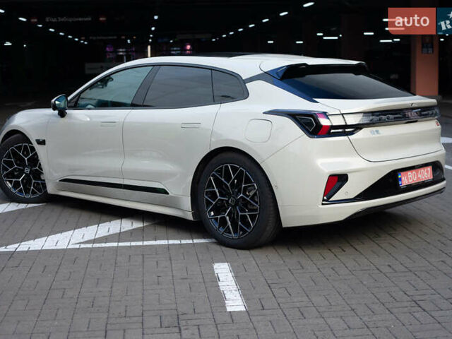 Бежевый Zeekr 001, объемом двигателя 0 л и пробегом 8 тыс. км за 42900 $, фото 8 на Automoto.ua