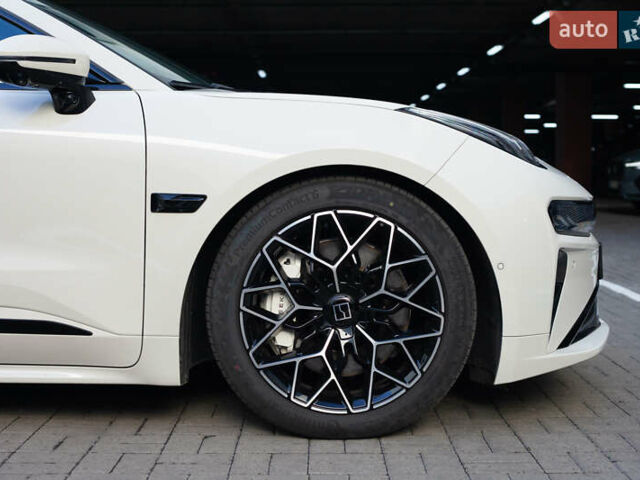 Бежевый Zeekr 001, объемом двигателя 0 л и пробегом 8 тыс. км за 42900 $, фото 5 на Automoto.ua