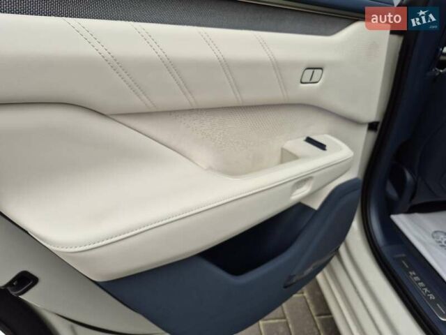 Бежевый Zeekr 001, объемом двигателя 0 л и пробегом 8 тыс. км за 44900 $, фото 18 на Automoto.ua