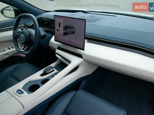 Бежевый Zeekr 001, объемом двигателя 0 л и пробегом 8 тыс. км за 42900 $, фото 21 на Automoto.ua