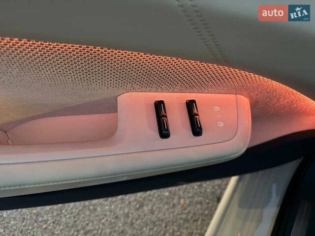 Бежевый Zeekr 001, объемом двигателя 0 л и пробегом 12 тыс. км за 46777 $, фото 12 на Automoto.ua