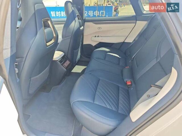 Бежевый Zeekr 001, объемом двигателя 0 л и пробегом 17 тыс. км за 43900 $, фото 7 на Automoto.ua